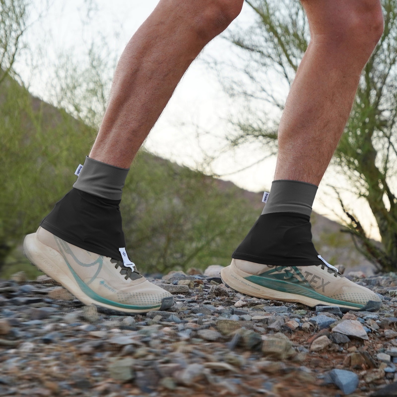 black charcoal trado trail gaiters